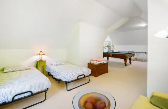 8830 Old Courthouse Road Auxillary Room