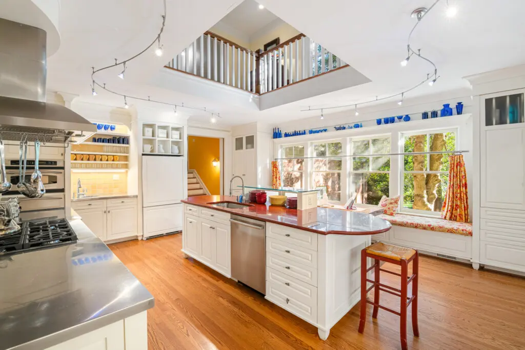 8830 Old Courthouse Road Kitchen 2