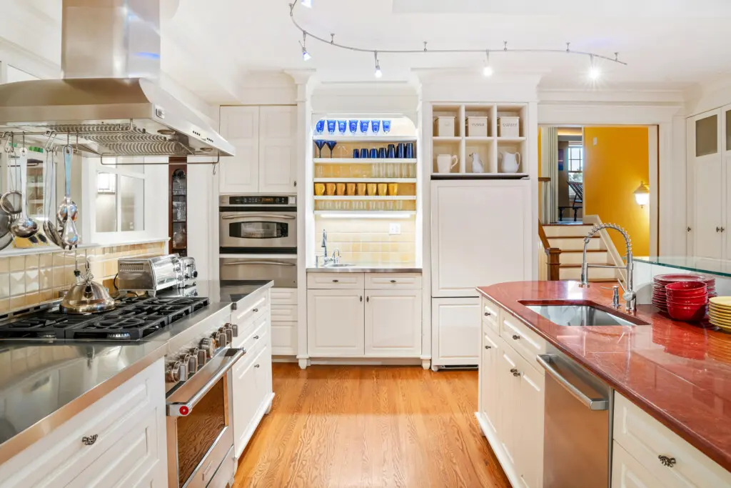 8830 Old Courthouse Road Kitchen 7
