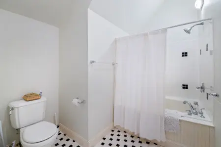 8830 Old Courthouse Road Primary Bath #1
