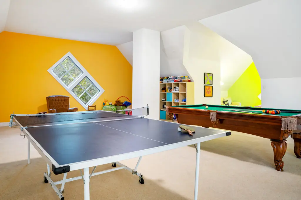 8830 Old Courthouse Road Recreation Room 8