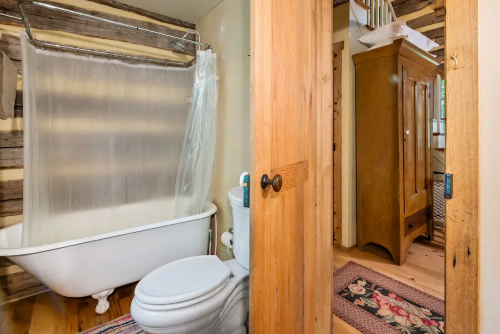 6950 Heards Mountain Road Bathroom #1 1