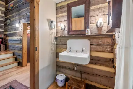 6950 Heards Mountain Road Bathroom #1 2