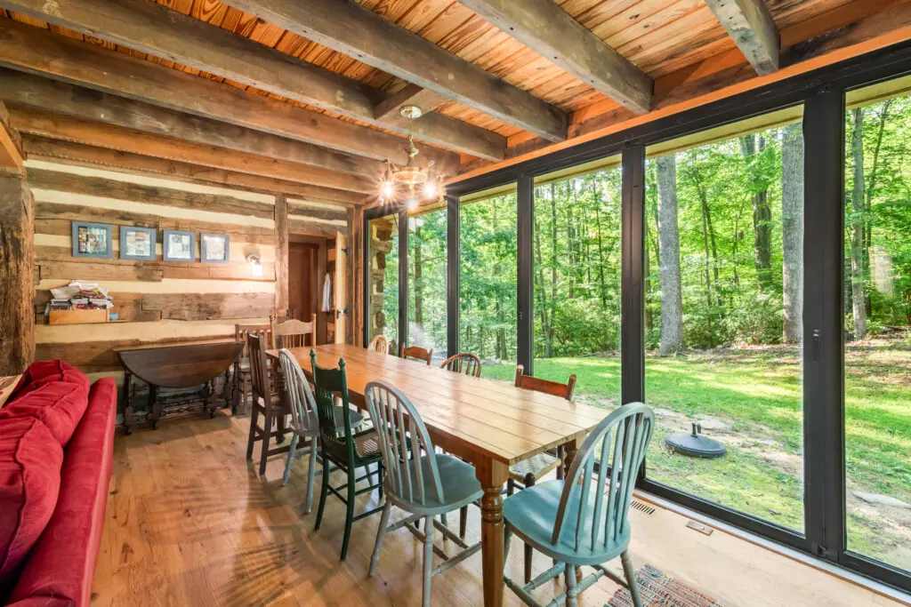 6950 Heards Mountain Road Dining Room 1