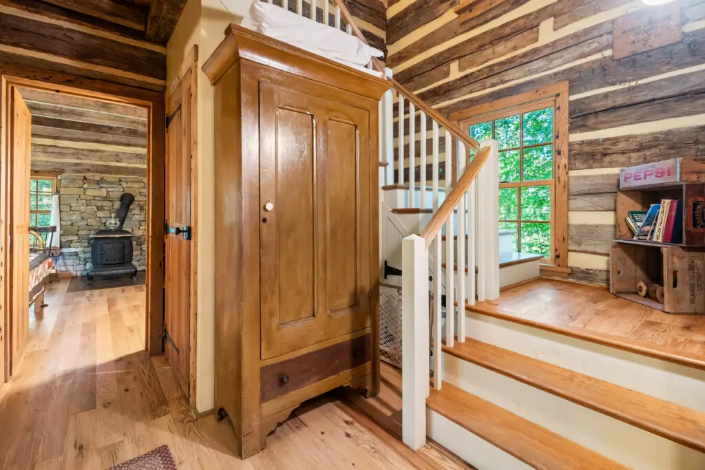 6950 Heards Mountain Road Hallway 2
