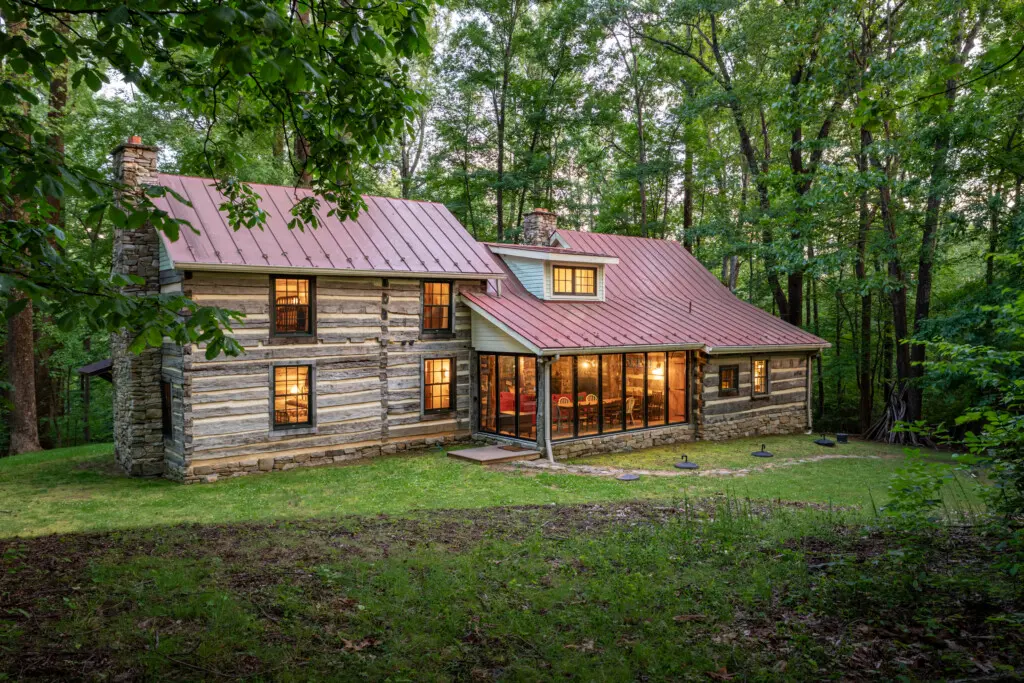 6950 Heards Mountain Road Highlight Front