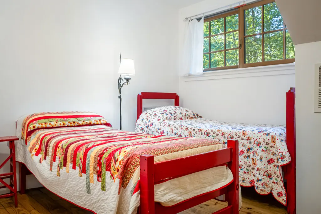 6950 Heards Mountain Road Kids Room 3