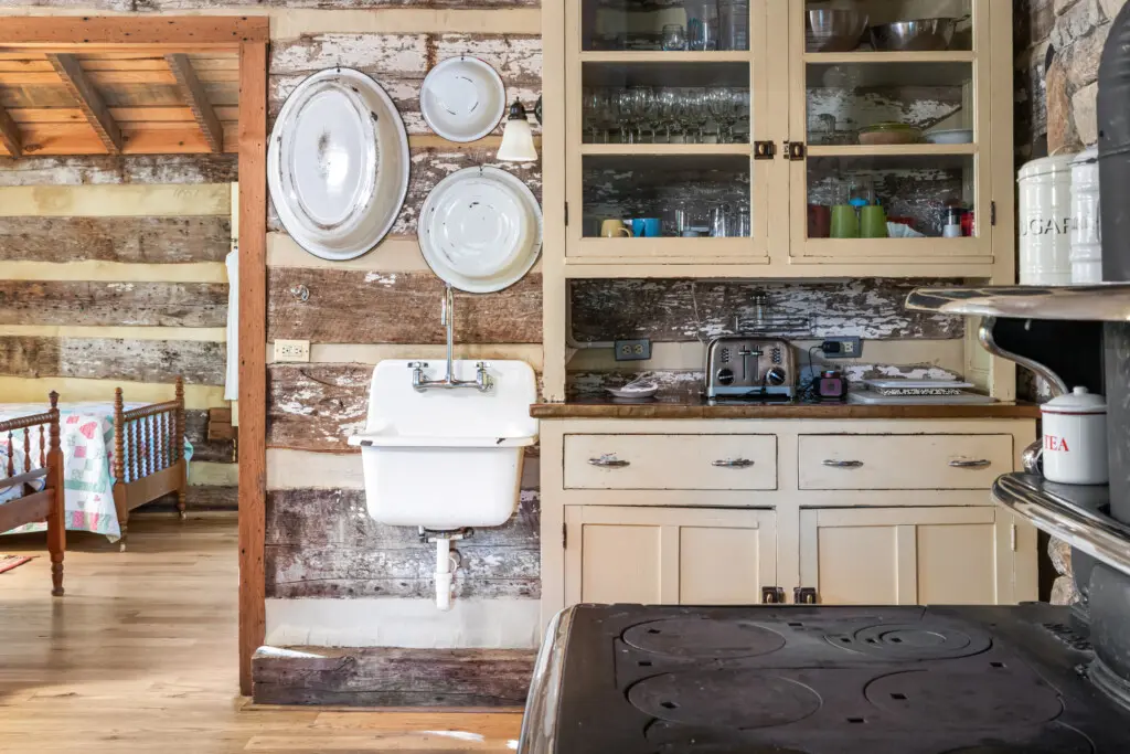 6950 Heards Mountain Road Kitchen 11