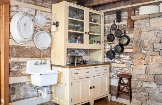 6950 Heards Mountain Road Kitchen 8