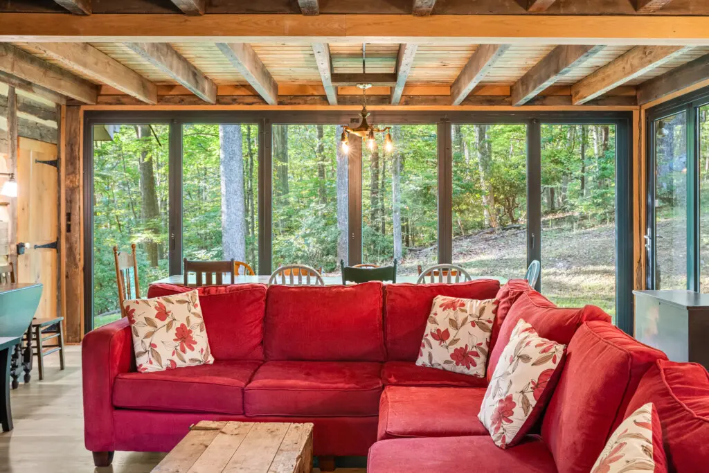 6950 Heards Mountain Road Living Room 4