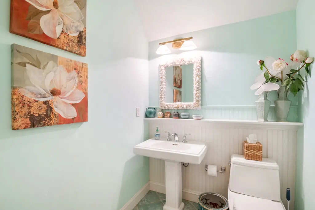 8830 Old Courthouse Road Bathroom