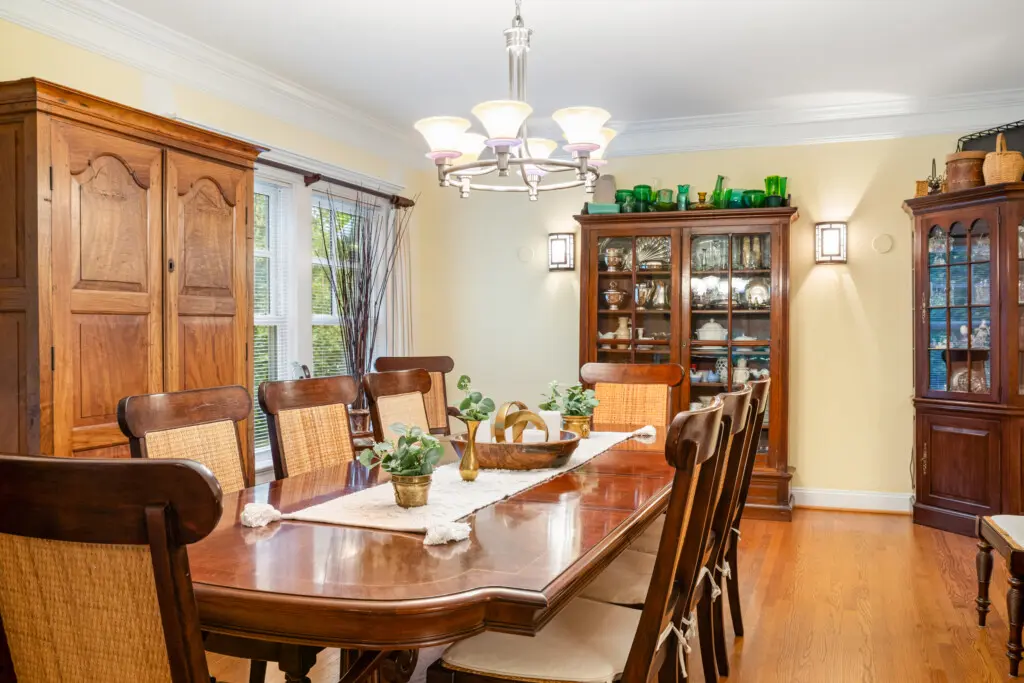 8830 Old Courthouse Road Dining Room 4