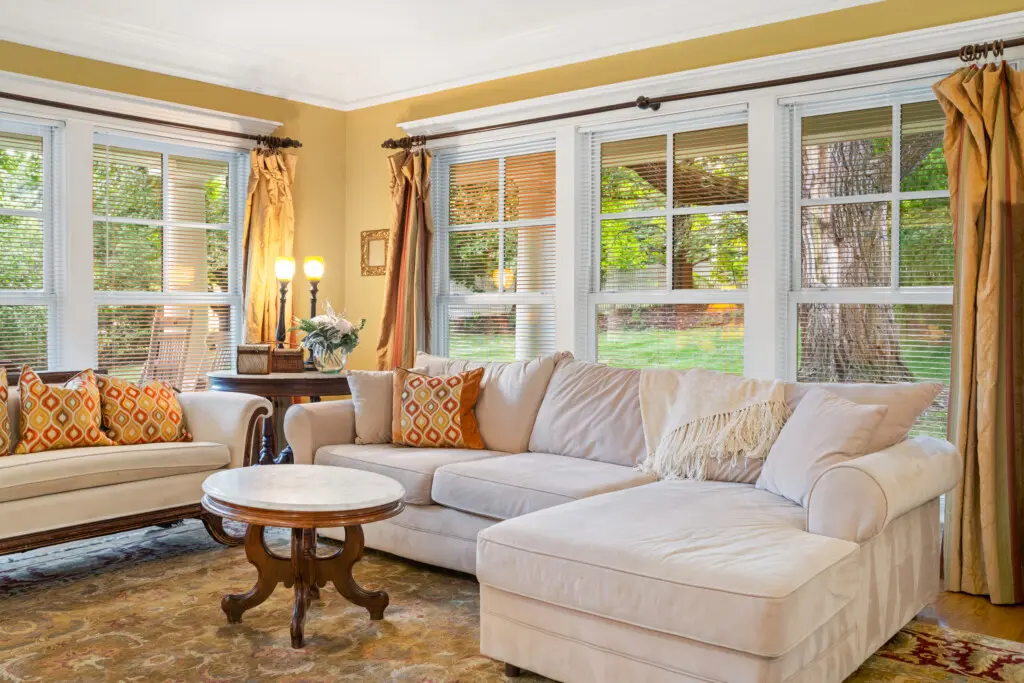 8830 Old Courthouse Road Living Room 4