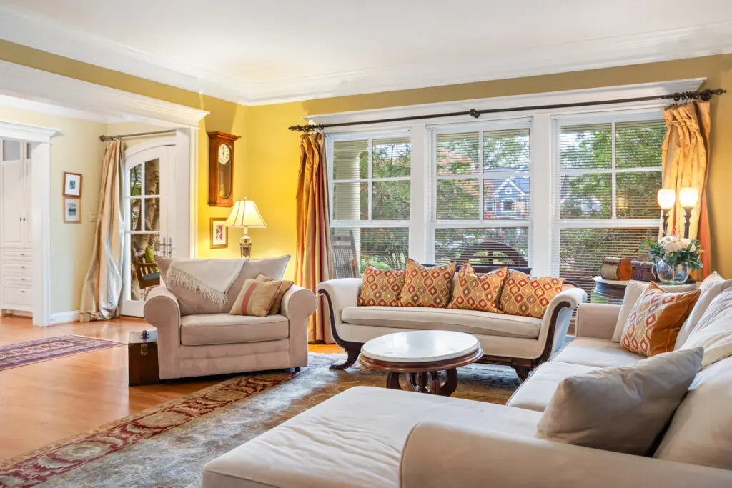 8830 Old Courthouse Road Living Room 6