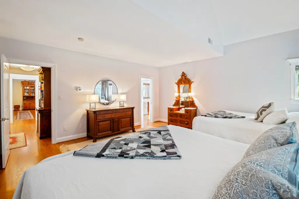 8830 Old Courthouse Road Primary Suite #2 2