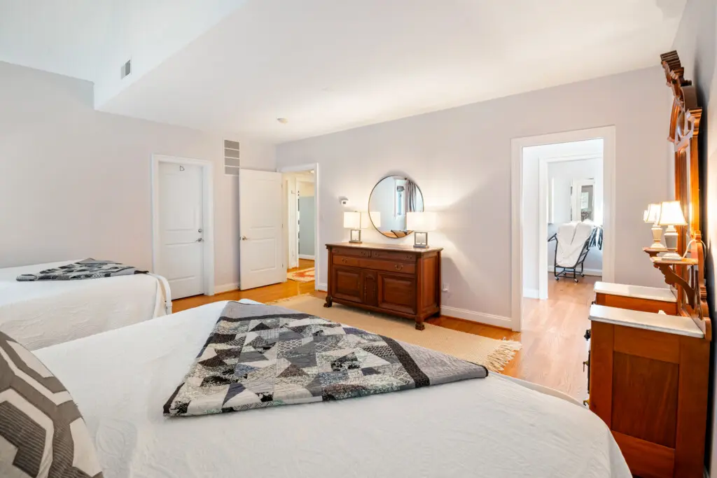 8830 Old Courthouse Road Primary Suite #2 3