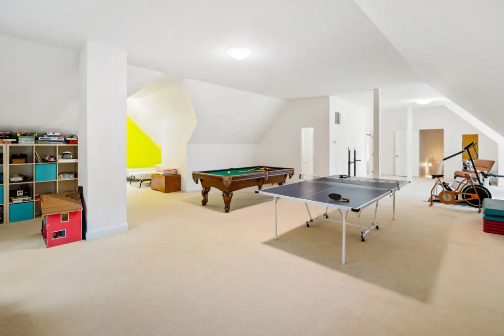 8830 Old Courthouse Road Recreation Room