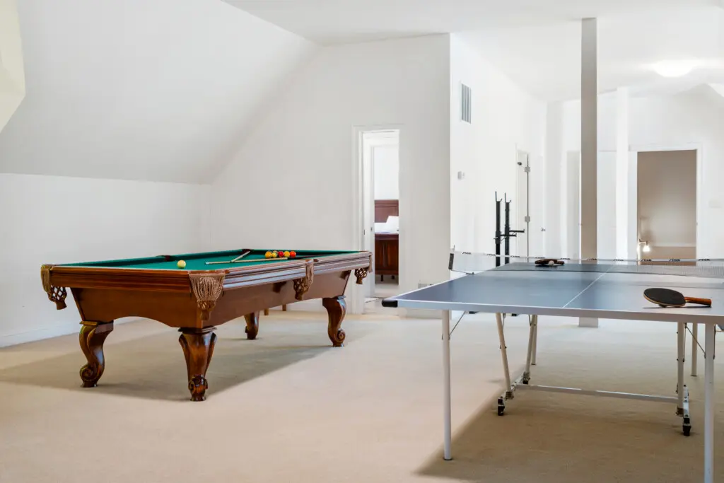 8830 Old Courthouse Road Recreation Room 9