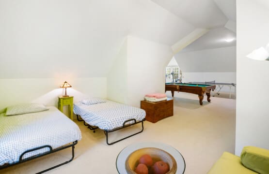 8830 Old Courthouse Road Auxillary Room