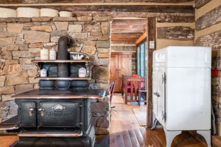 6950 Heards Mountain Road Kitchen 10