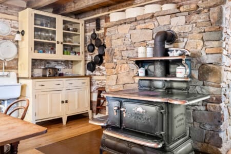 6950 Heards Mountain Road Kitchen 6