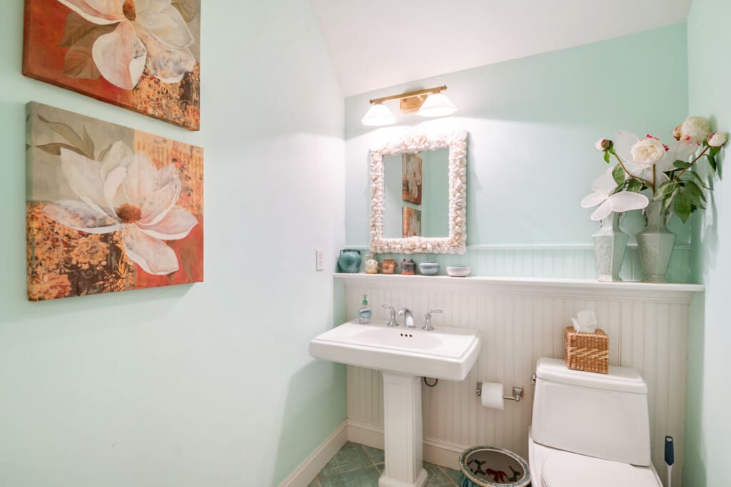 8830 Old Courthouse Road Bathroom