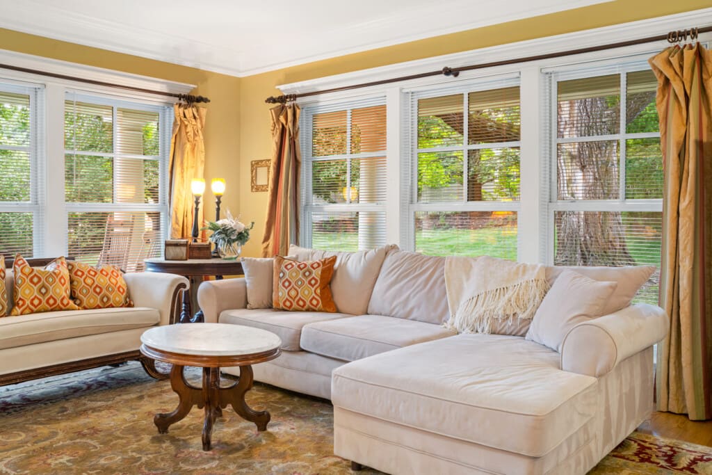 8830 Old Courthouse Road Living Room 4