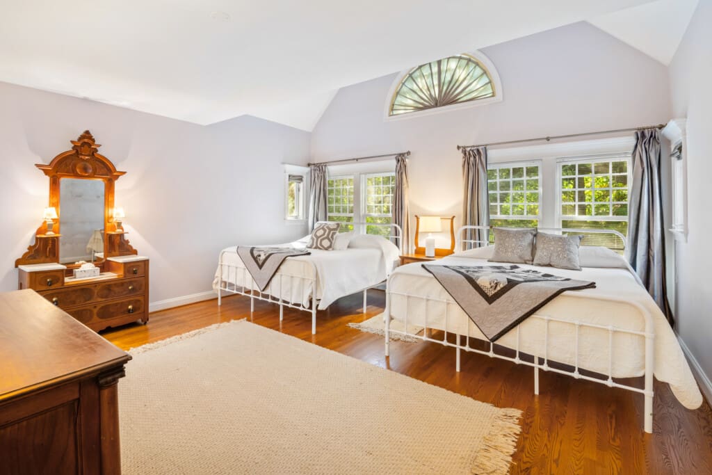 8830 Old Courthouse Road Primary Suite #2